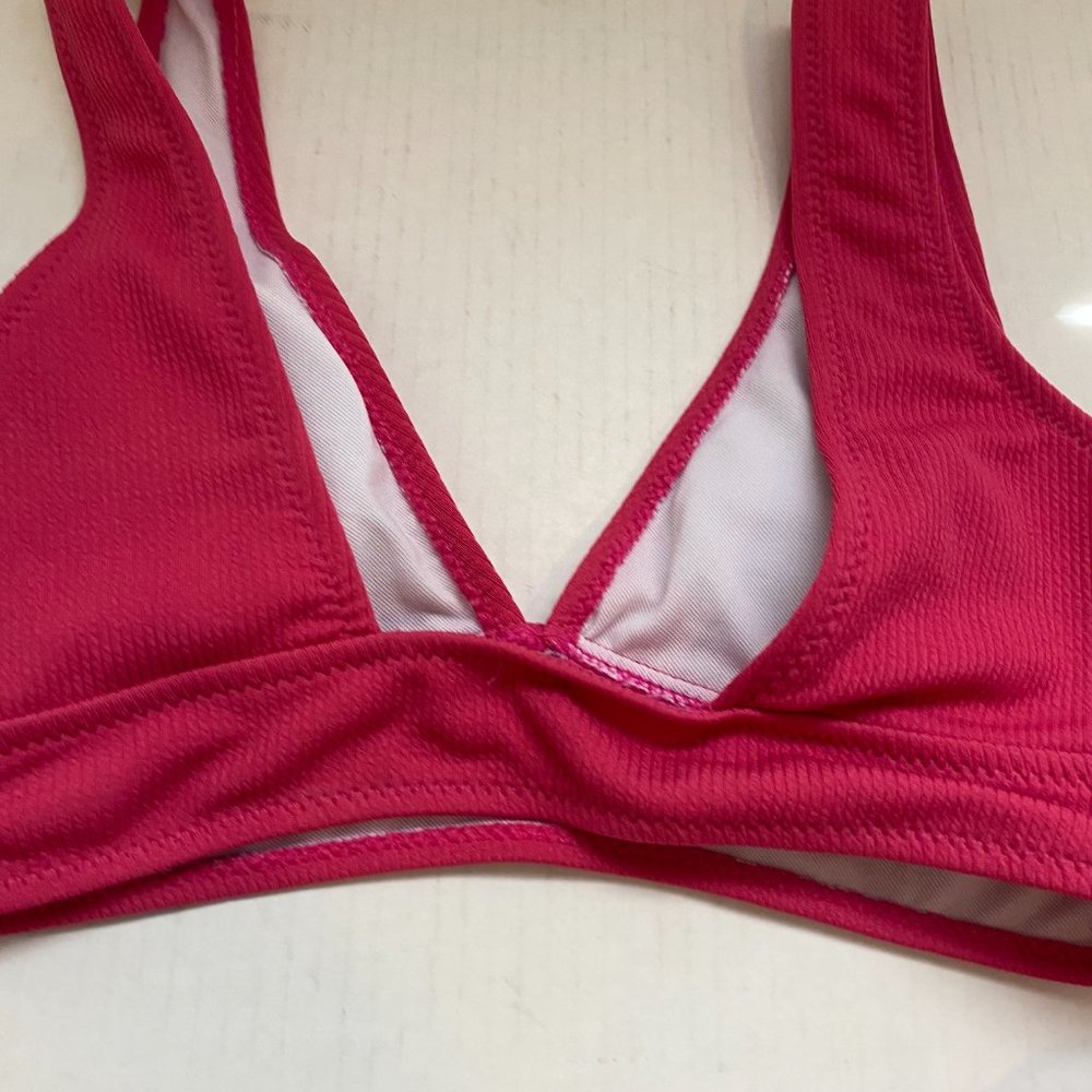 Pink Bikini - Picture 5 of 9